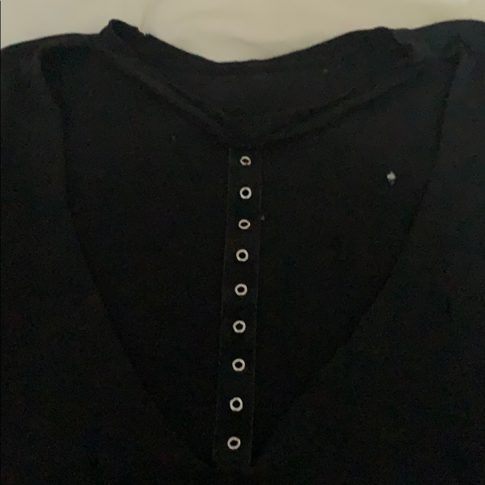EMMA AND SAM BLACK TEE